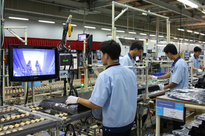 Báo Hàn: Samsung gặp khó, cắt giảm giờ làm hàng loạt công nhân tại Việt Nam, Ấn Độ và Brazil  - Ảnh 1.