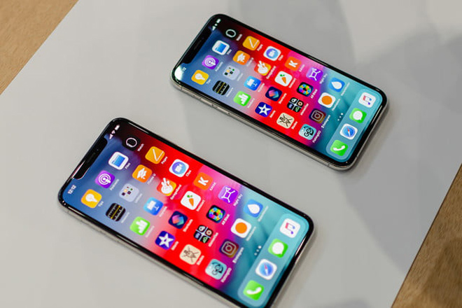 iphone xs van khoe re khi ngam duoi 8m nuoc hinh anh 1