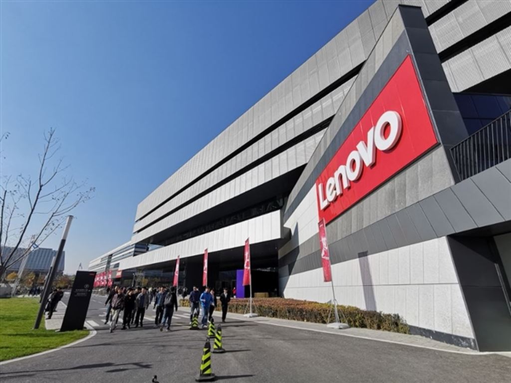 Lenovo chuẩn bị công bố smartphone với 3 camera sau ảnh 1