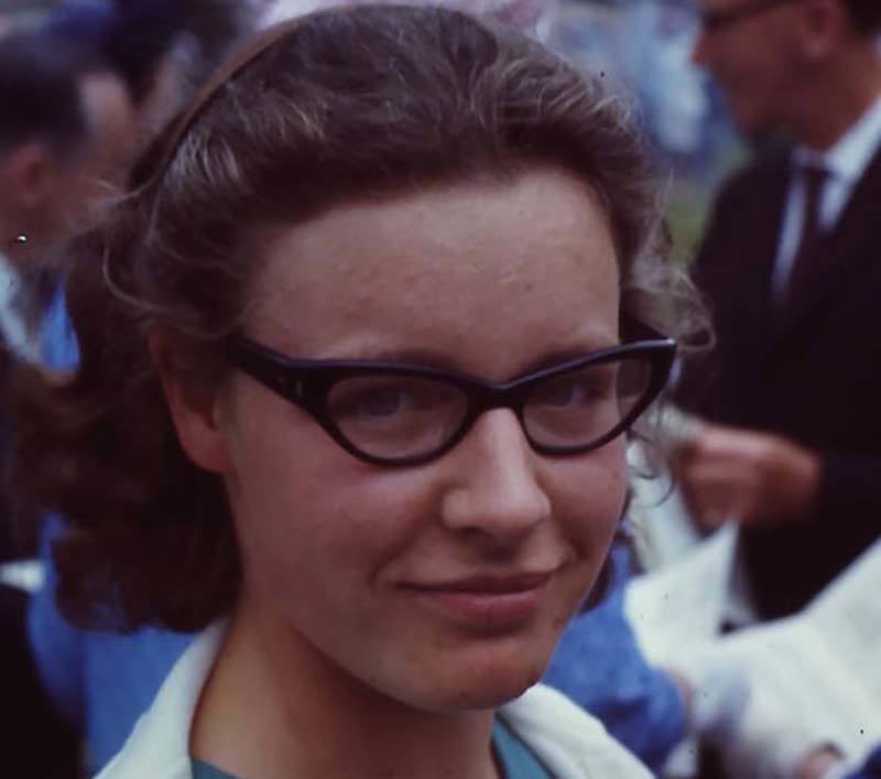 Jocelyn Bell Burnell - người đầu tiên quan sát, phân tích các ẩn tinh