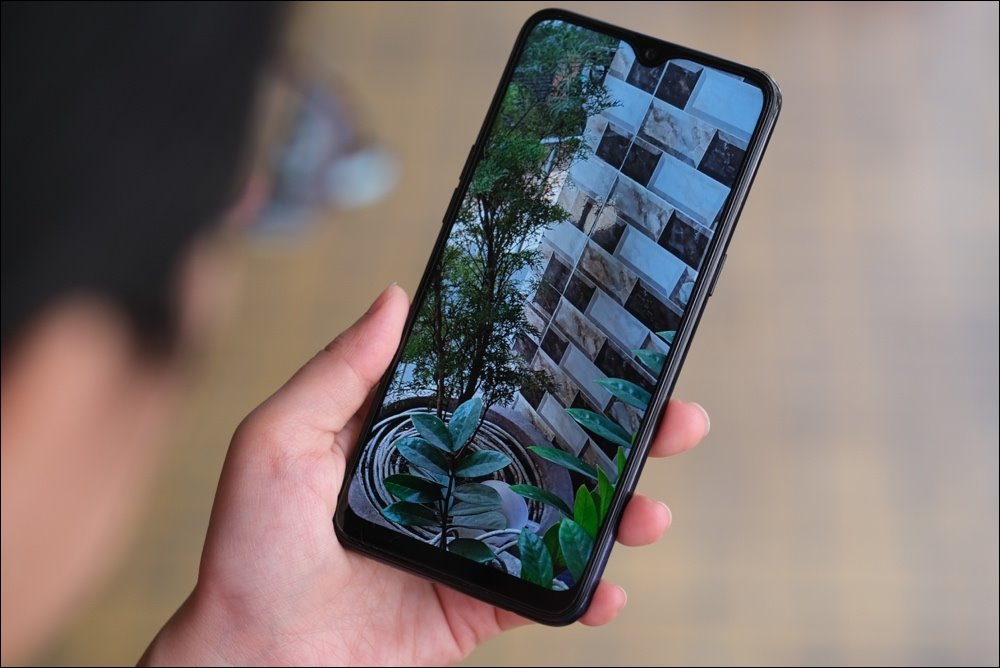 Hình ảnh và video Realme 3 sắp ra mắt tại Việt Nam, camera kép, pin dung lượng cao
