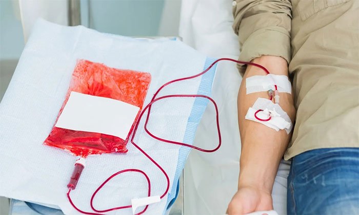 Truyền máu người trẻ vào cơ thể là một trong những công nghệ 