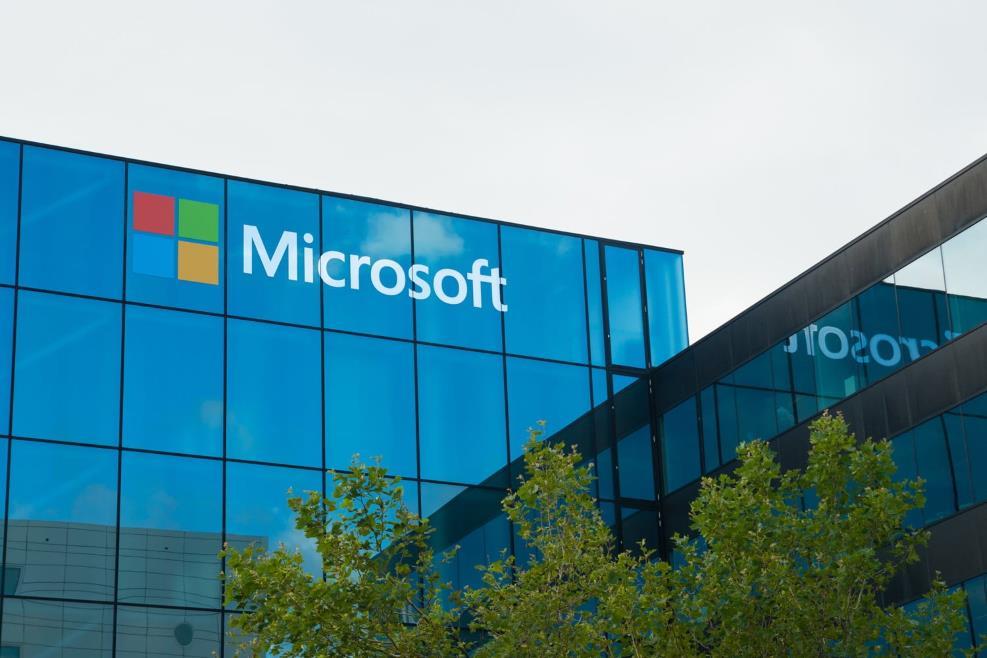 Microsoft cấm nhân viên dùng sản phẩm đối thủ