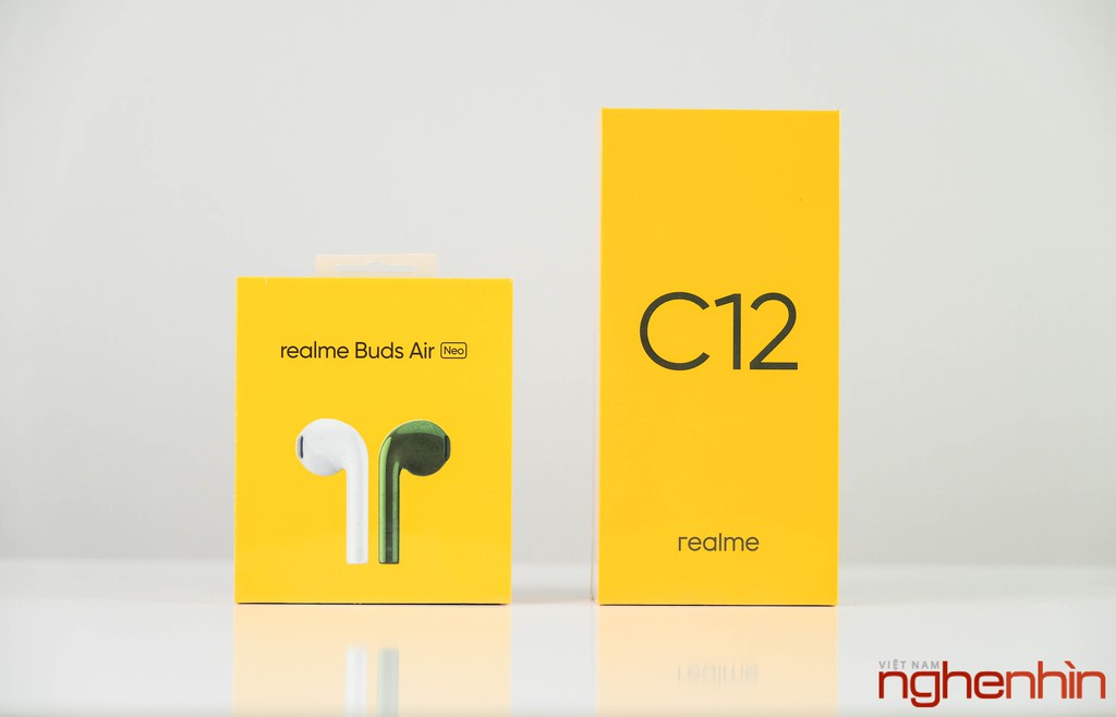 Trên tay Realme C12 và Realme Buds Air Neo: giá rẻ hứa hẹn trải nghiệm tốt ảnh 1