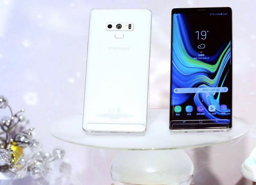 Ảnh thực tế của Samsung Galaxy Note 9 màu trắng First Snow ảnh 2