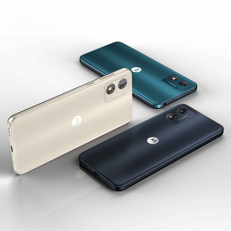 Giá chỉ từ 3 triệu, bộ ba điện thoại mới của Motorola có gì hay?