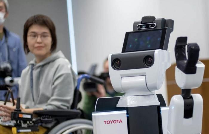 Toyota cho biết họ hy vọng những robot này sẽ được bán cho công chúng vào năm 2030.