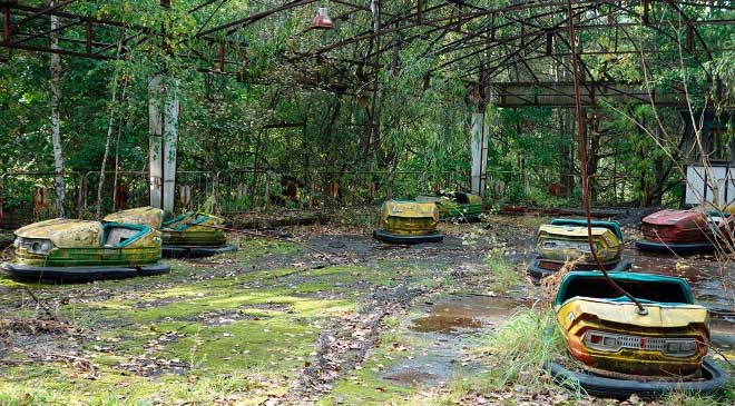 Một khu vui chơi bị bỏ hoang gần nơi nhà máy Chernobyl phát nổ.