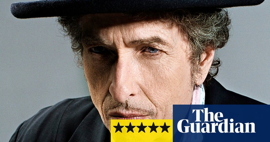 Ngôi sao gạo cội Bob Dylan và album “Shadow In The Night” đạt được 5 sao từ nhiều tạp chí uy tín hàng đầu ảnh 3