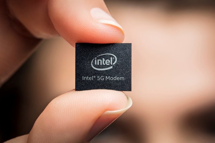 Đang hợp tác với Qualcomm, vì sao Apple chi 1 tỷ USD mua bộ phận chip Intel?