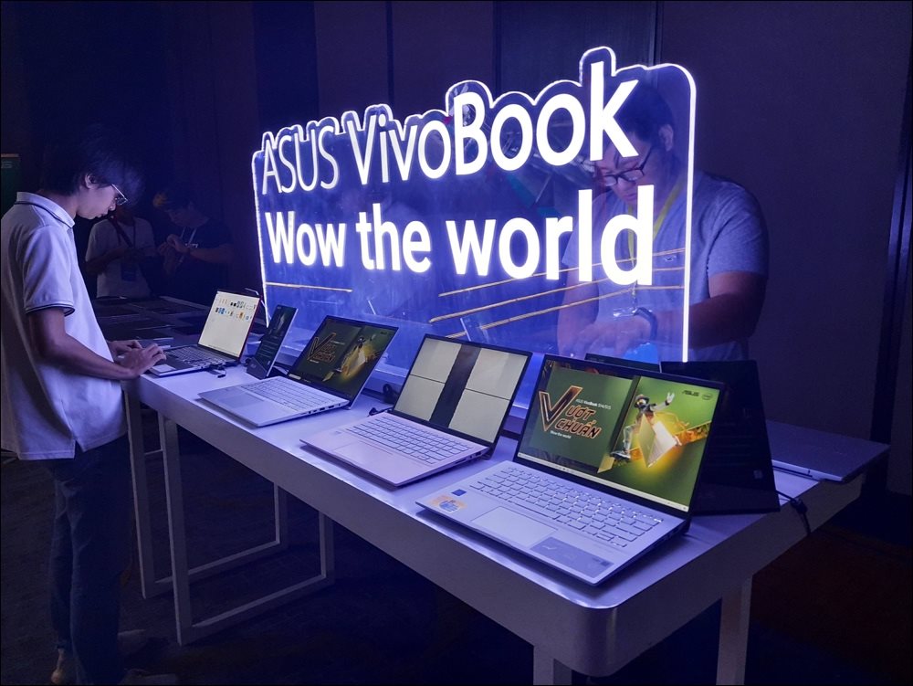 Asus giới thiệu dòng máy VivoBook S14/S15 mới, SSD 512GB, màn hình mỏng, giá từ 18,99 triệu đồng