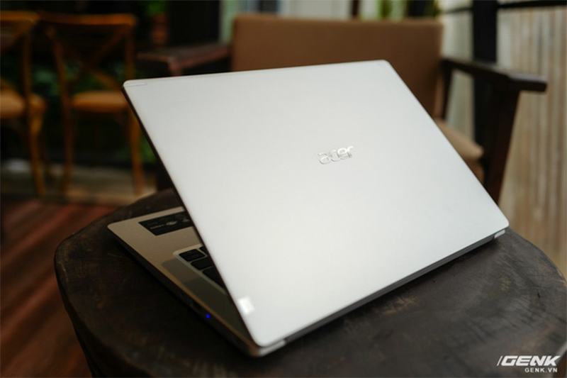 Can canh laptop sinh vien Acer Aspire tu 11,99 trieu dong