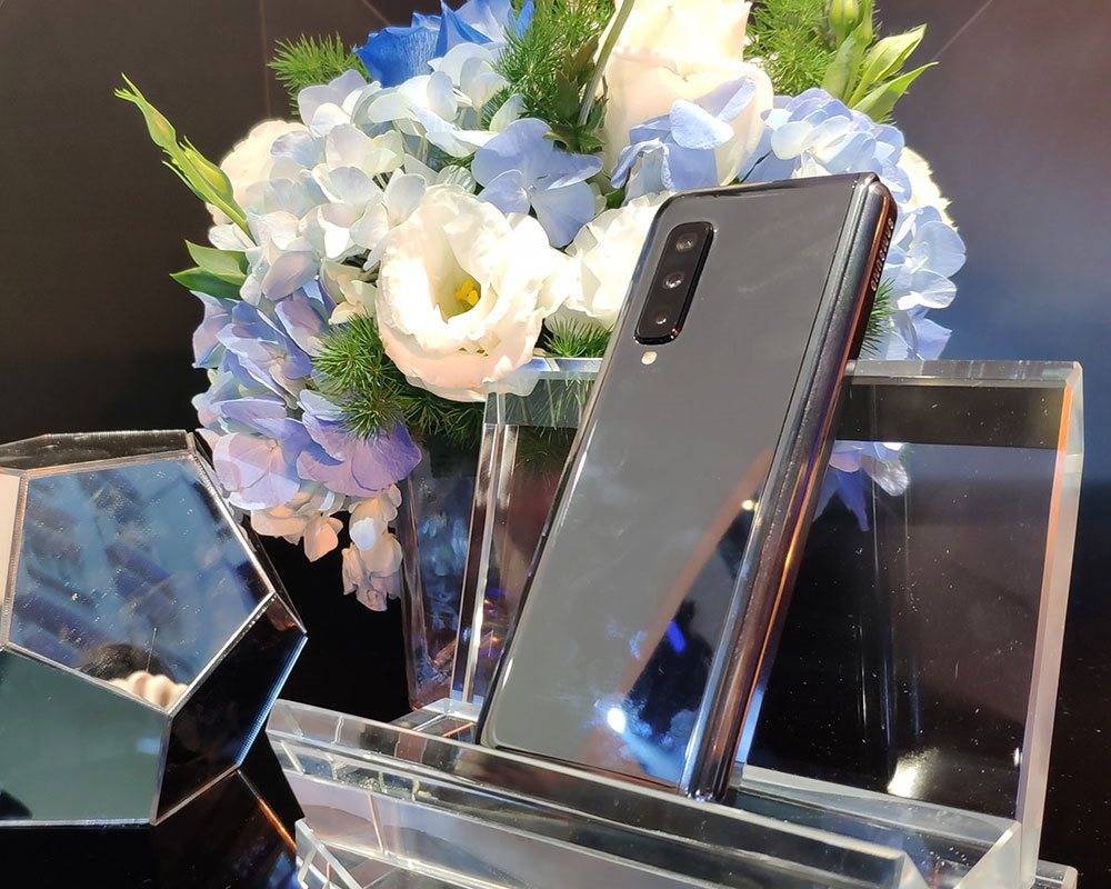 Chiều nay, Samsung ra mắt siêu phẩm Galaxy Fold tại thị trường Việt Nam với giá 50 triệu đồng
