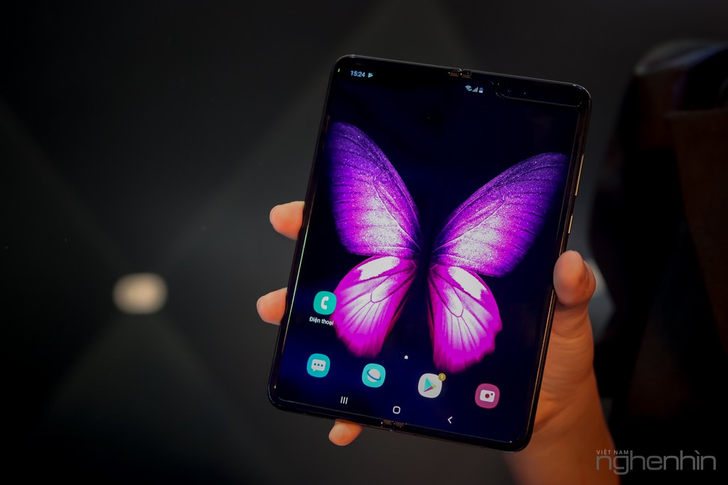 Siêu phẩm Samsung Galaxy Fold smartphone màn hình gập ra mắt người dùng Việt giá 50 triệu  ảnh 12