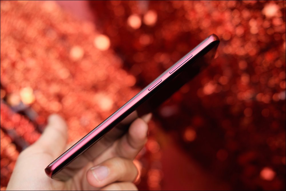 Cận cảnh Galaxy S9+ vang đỏ tại Việt Nam, giá 19,99 triệu đồng