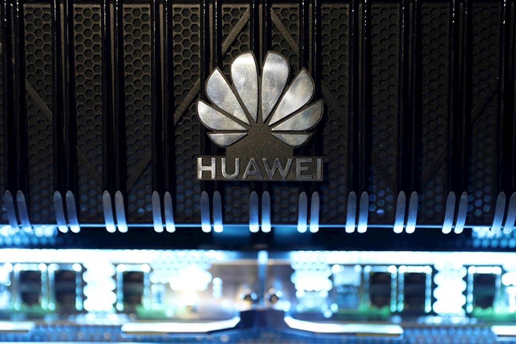 Doanh nghiệp viễn thông Mỹ phải khai báo việc sử dụng thiết bị Huawei, ZTE
