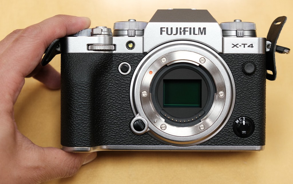 Fujifilm X-T4 ra mắt: chống rung trong thân, màn hình lật, giá 1700 USD ảnh 3