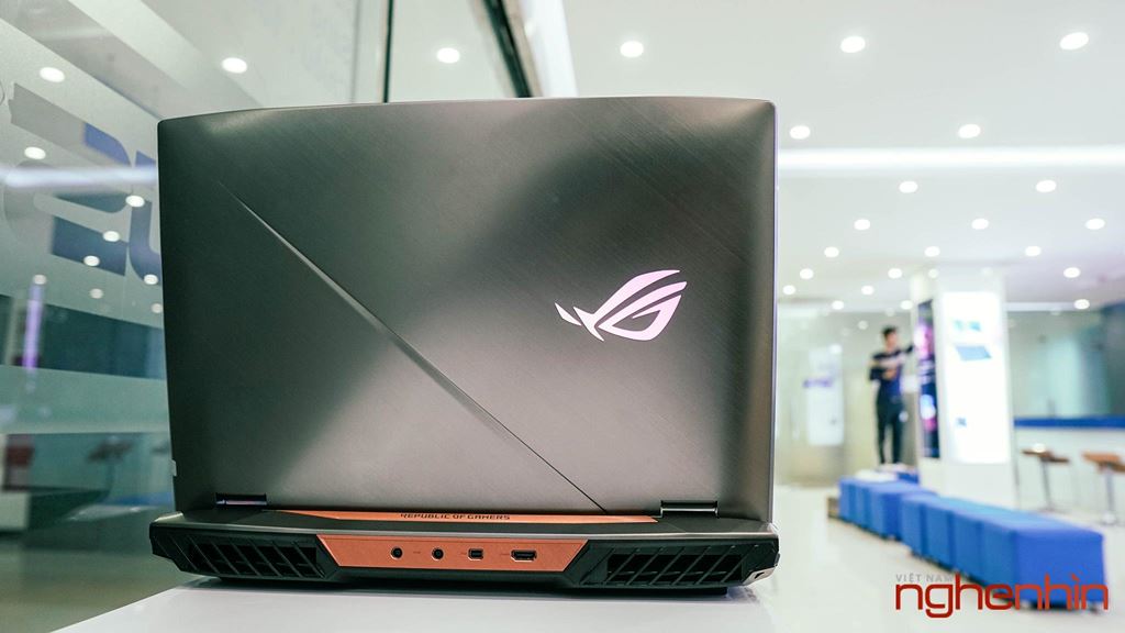 Cận cảnh Asus ROG G703 laptop gaming 120 triệu đồng tại Việt Nam  ảnh 2