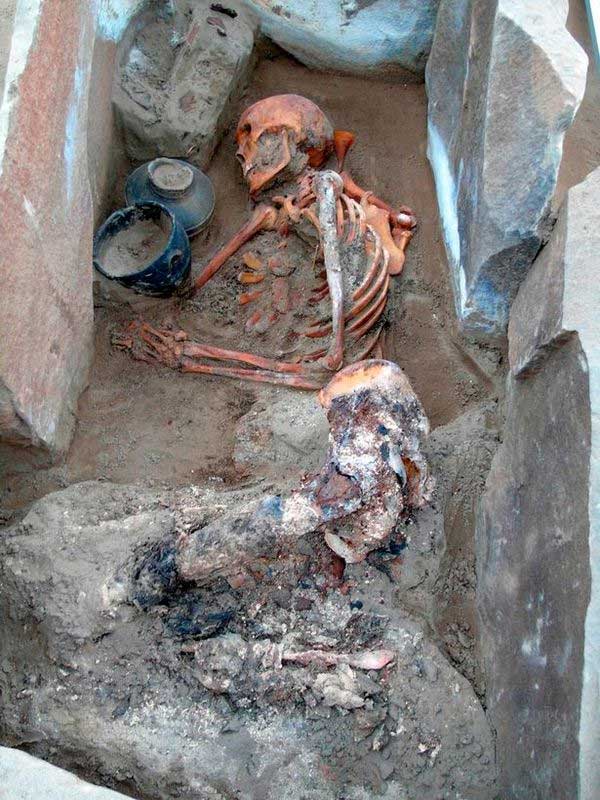 Hài cốt được tìm thấy trong các ngôi mộ tại “Atlantis Nga”