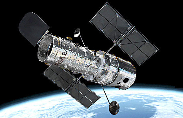 Kính viễn vọng nổi tiếng Hubble suýt chút nữa trở thành công cụ do thám quân sự.