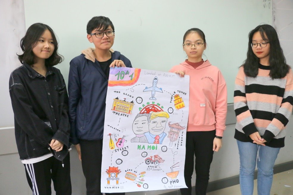 Học sinh FPT làm poster tiếng Anh, hiến kế cho ông Trump và ông Kim khám phá Hà Nội