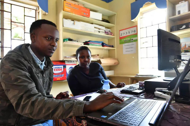 Trải nghiệm quán net ở châu Phi: Mở web mất 5 phút, có nơi thu phí cắt cổ tới 400.000 đồng/giờ - Ảnh 2.