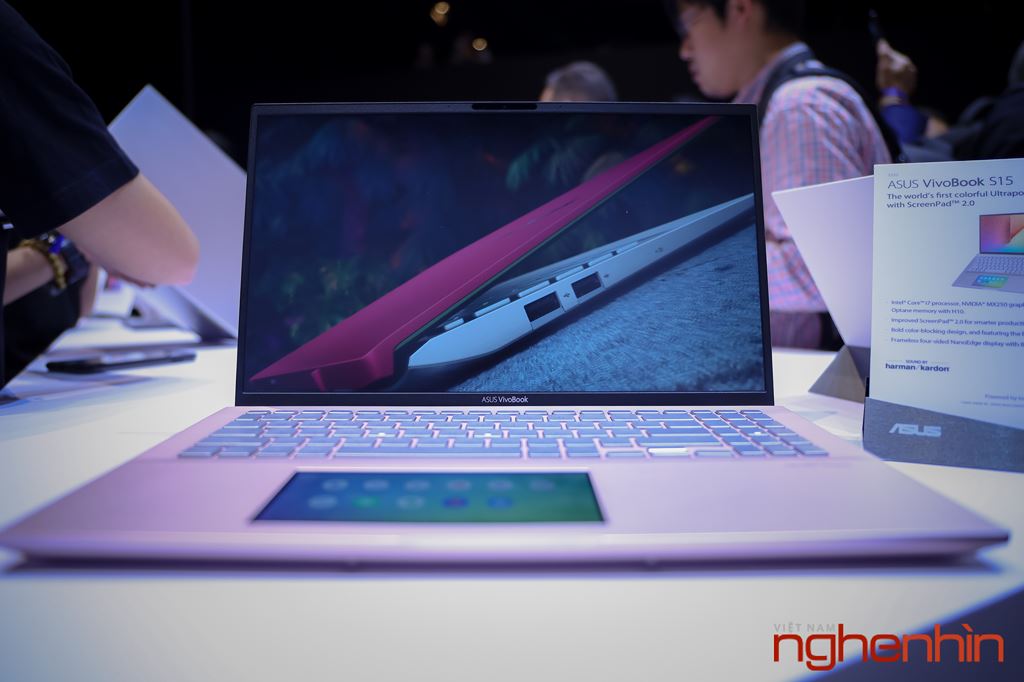 Asus công bố VivoBook S14 và S15: laptop nhiều màu sắc, màn hình phụ tiện lợi ảnh 11