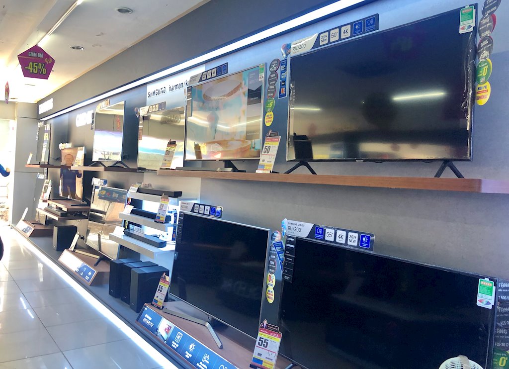 TV Asanzo chưa kịp lên kệ siêu thị đã bị gỡ vì nghi án hàng Trung Quốc gán mác Việt Nam