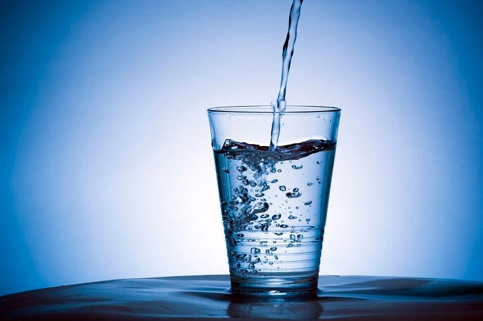 Người đau dạ dày nên uống nước vào lúc sáng sớm