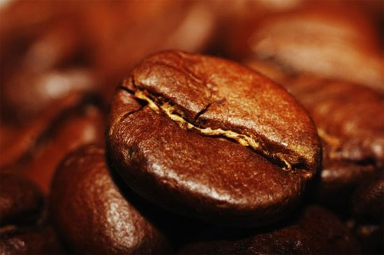 Hạt cà phê cũng có thể được dùng để loại trừ một số mùi hôi