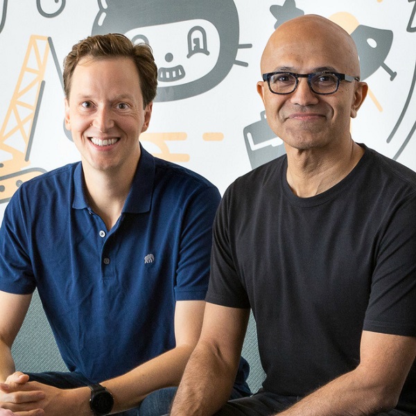 Nat Friedman - CEO của GitHuB  và Satya Nadella - CEO của Microsoft (bên phải)