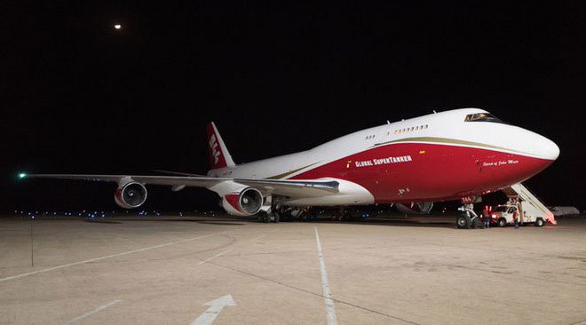 Máy bay Boeing 747 Supertanker