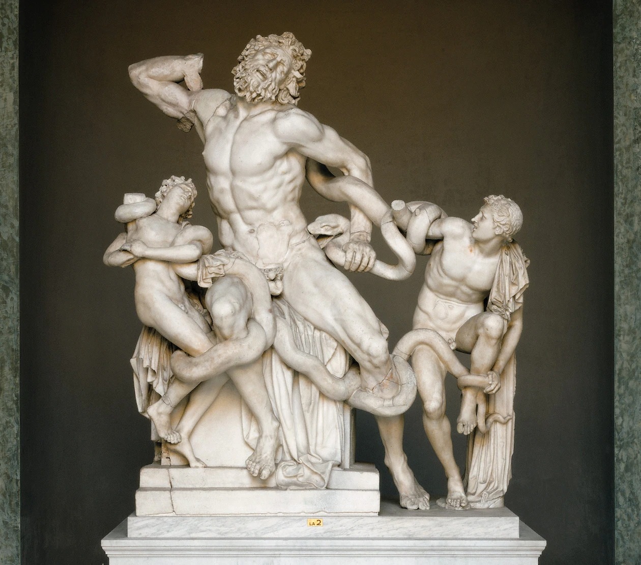 Nghi vấn Michelangelo đã làm giả kiệt tác cổ đại - Ảnh 1.
