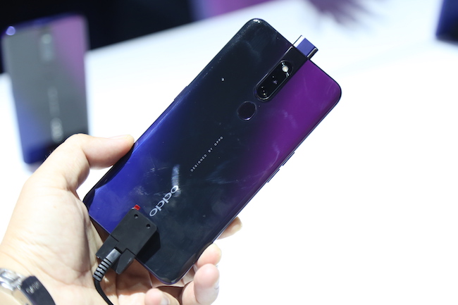 anh tren tay chiec smartphone co camera an minh oppo f11 pro hinh anh 1