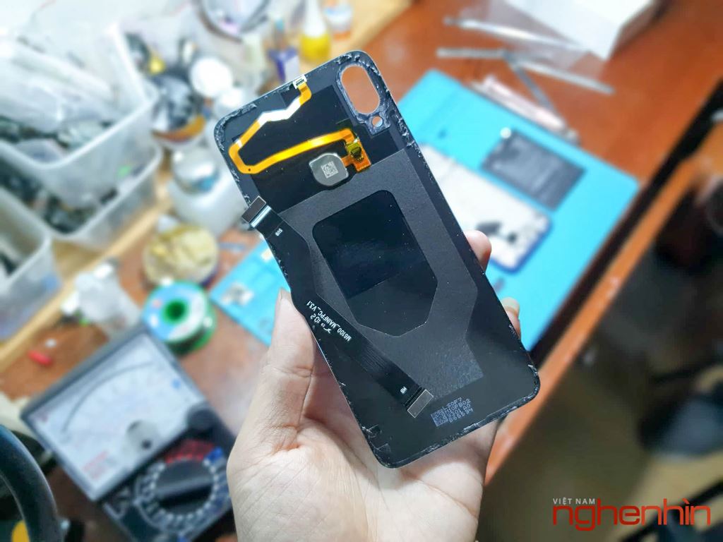 Tháo máy Redmi Note 7 chính hãng tại Việt Nam: Máy rẻ liệu nội thất có ‘rẻ’? ảnh 2
