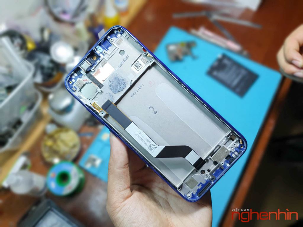 Tháo máy Redmi Note 7 chính hãng tại Việt Nam: Máy rẻ liệu nội thất có ‘rẻ’? ảnh 5