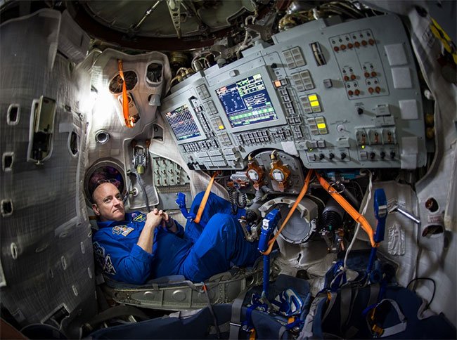 Phi hành gia Scott Kelly từng làm việc gần một năm trên Trạm Vũ trụ Quốc tế.
