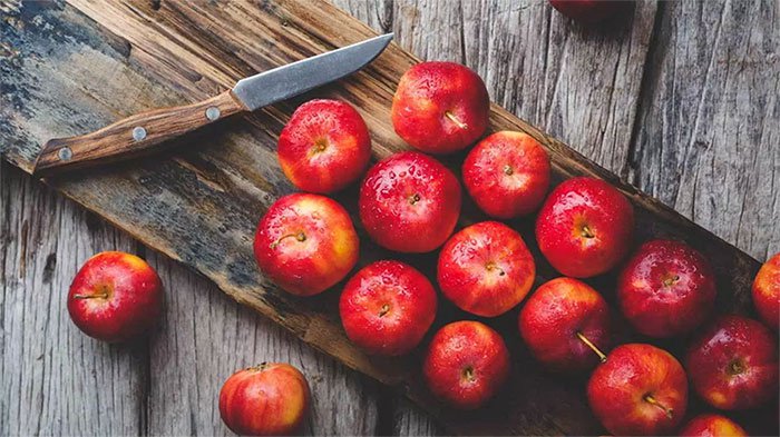 Mỗi quả táo chứa tới hơn 100 triệu vi khuẩn có lợi.