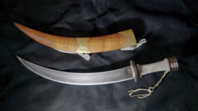 Cận cảnh một con dao Tây Tạng.