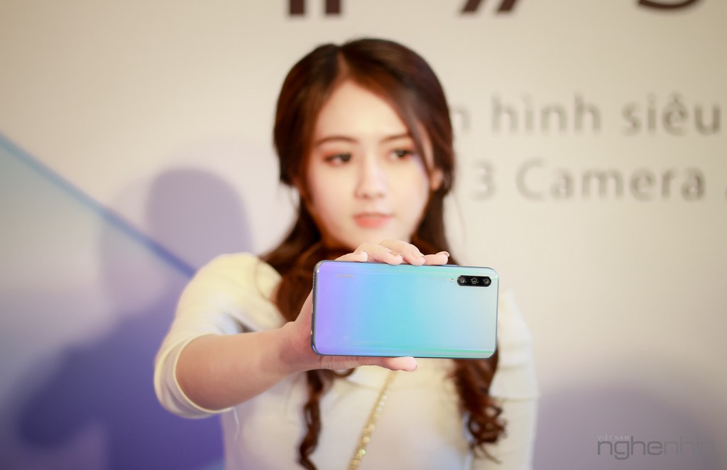 Đánh giá nhanh Huawei Y9s: màn lớn tràn viền, pin trâu, chụp hình ổn  ảnh 1