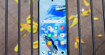 Smartphone tầm trung đầu tiên của Xiaomi có OIS
