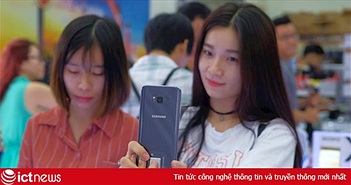 Samsung và Apple so kè từng chút một ở phân khúc smartphone cao cấp Việt Nam Samsung và Apple so kè từng chút một ở phân khúc smartphone cao cấp Việt Nam