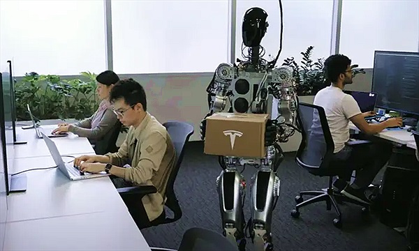 Musk nói robot Optimus 'sẽ đông hơn con người'