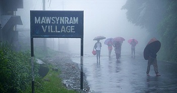 Cận cảnh ngôi làng ẩm ướt nhất thế giới, mưa gió tới mức người dân không hề thấy ánh mặt trời gần như cả năm