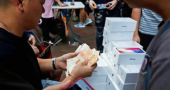 iPhone X được mua bán như “mớ rau” trên vỉa hè Hong Kong