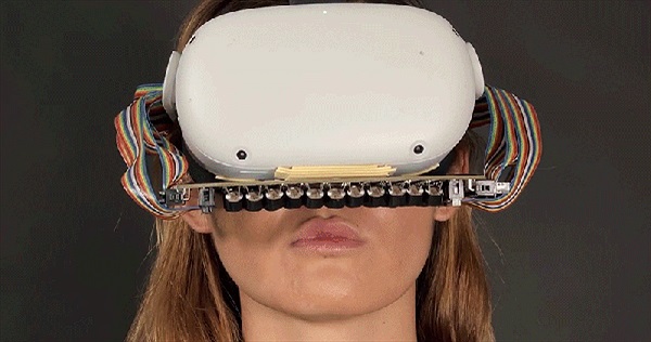 Dùng kính thực tế ảo, các nhà khoa học tìm ra cách tái tạo cảm giác của nụ hôn