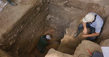 "Kho báu vô song" từ 44 hài cốt bí ẩn trong hầm đá "Kho báu vô song" từ 44 hài cốt bí ẩn trong hầm đá