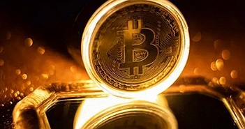 Đầu tư trong tương lai là vàng hay Bitcoin?