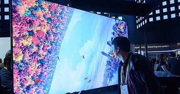 Cận cảnh TV 8K màn hình lớn nhất thế giới 98 inch của Samsung