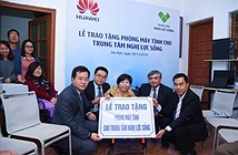 Huawei Việt Nam trao tặng phòng máy tính cho Trung tâm Nghị Lực Sống